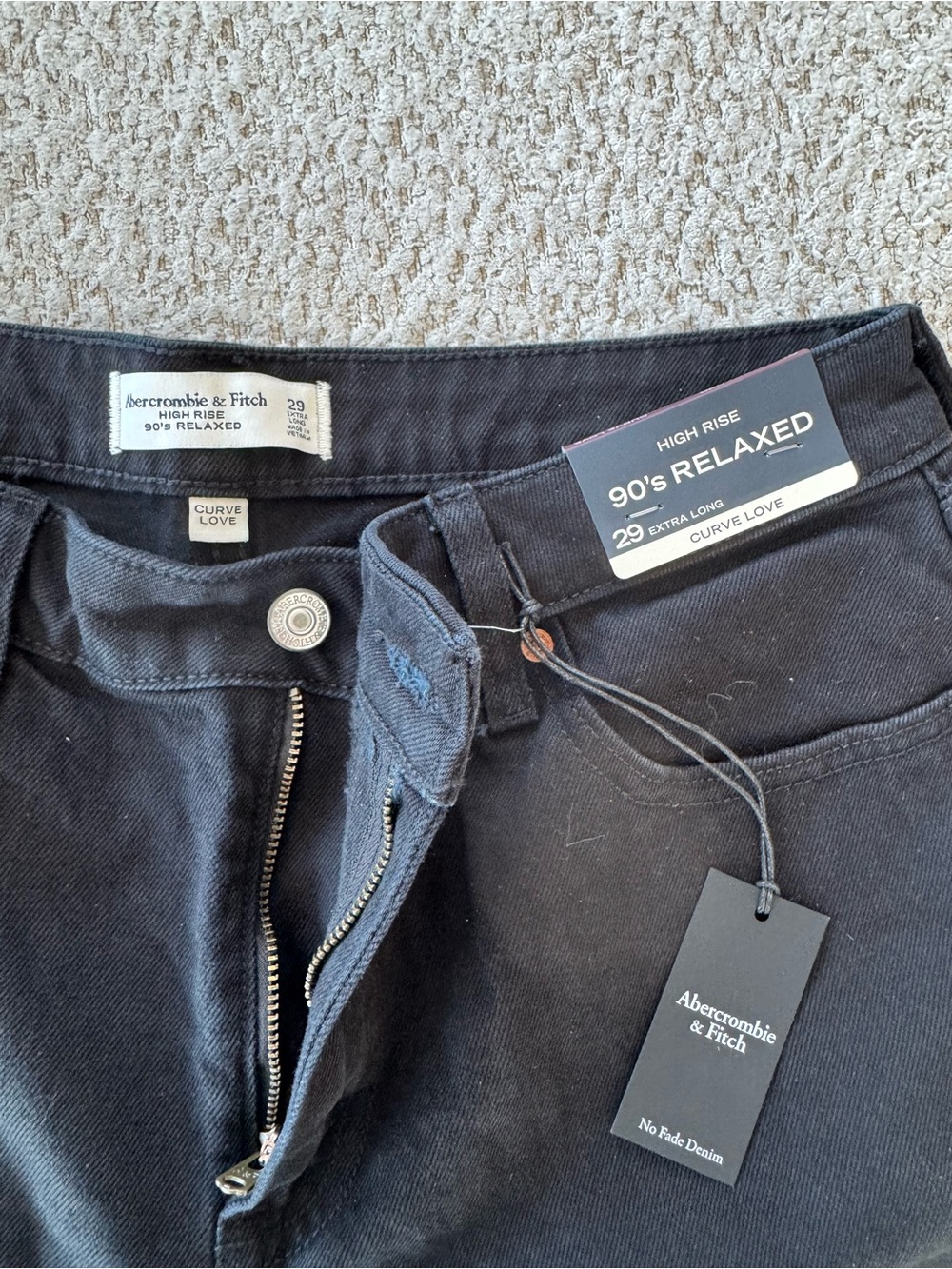 Abercrombie & Fitch 90's Relaxed High Rise Jeans - Black